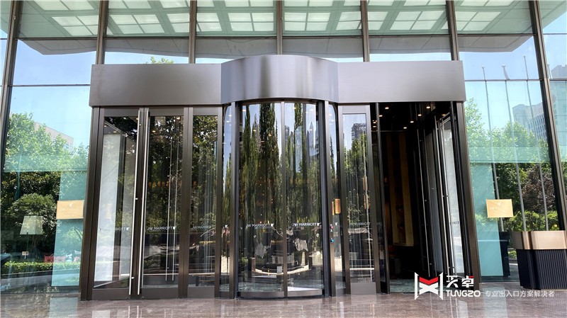31酒店旋轉(zhuǎn)門兩翼天一國(guó)際萬(wàn)豪酒店.jpg